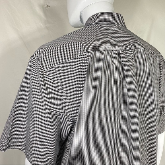 Cutter & Buck Men’s Black & White Gingham Pocket Short Sleeve Shirt - Picture 4 of 7